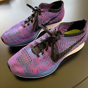 Nike mens flyknit racer size 8